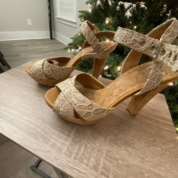 Crock lace heels - Picture 3 of 5